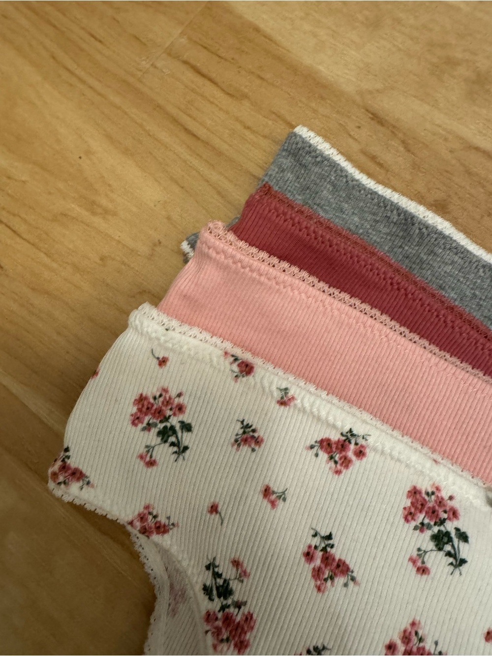 NWOT 4-Pack Floral & Solid Cotton Bikini Briefs with Rosettes Size Large - Picture 2 of 5
